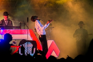 Stromae in Kigali Oct 17,2015 Master theatrical perfomance... Cool stage!